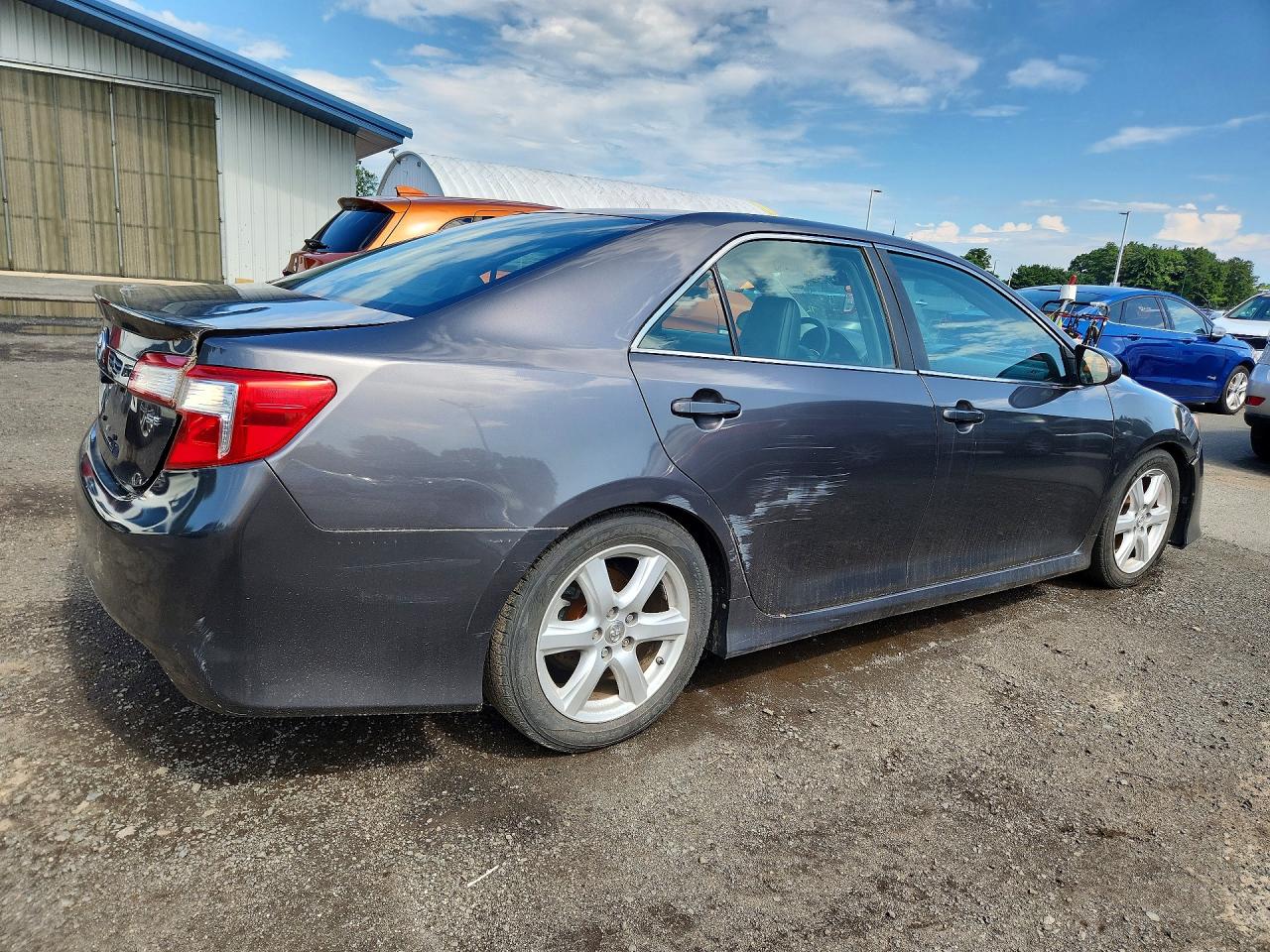 2014 Toyota Camry Le Gray vin: 4T4BF1FK4ER338279