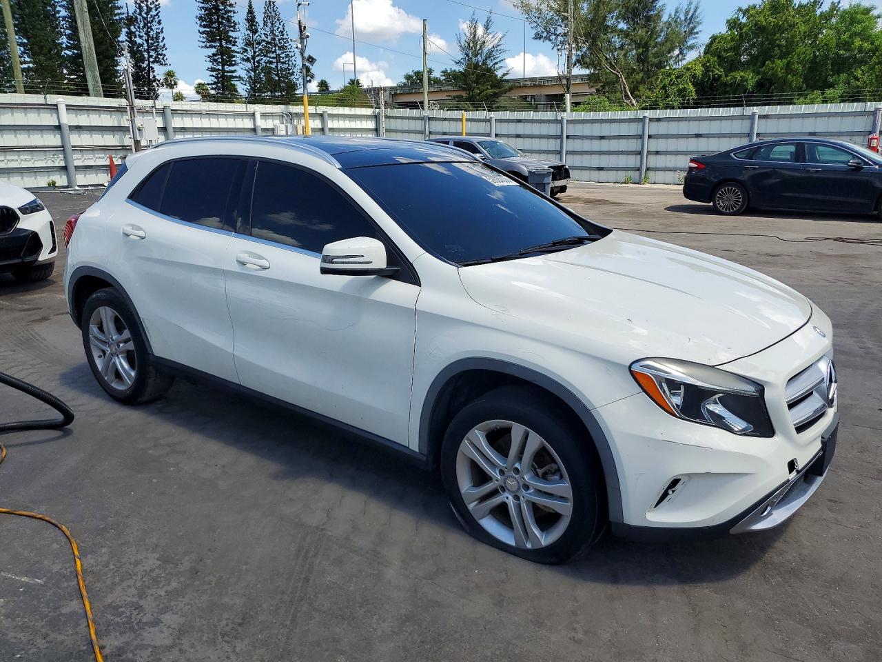 2015 Mercedes-benz Gla 250 4matic White vin: WDCTG4GB2FJ148140