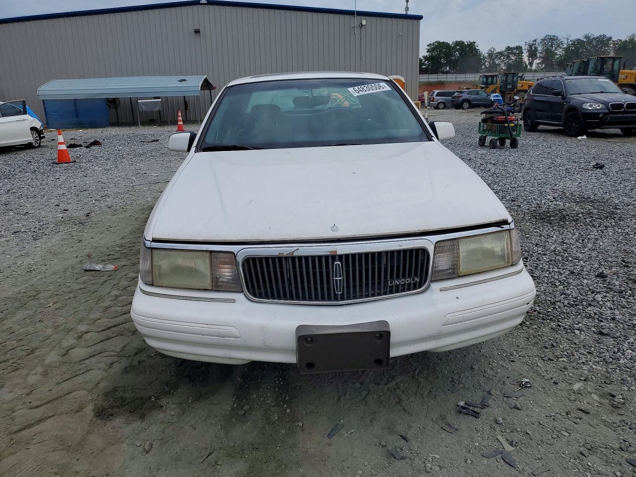 1994 Lincoln Continental Executive White vin: 1LNLM9747RY631711