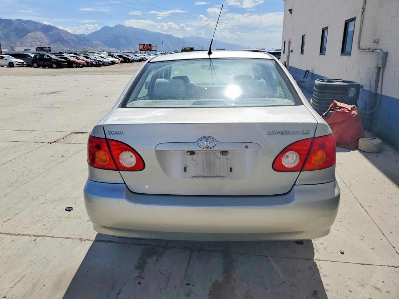 2004 Toyota Corolla Le Silver vin: 1NXBR38E54Z281013