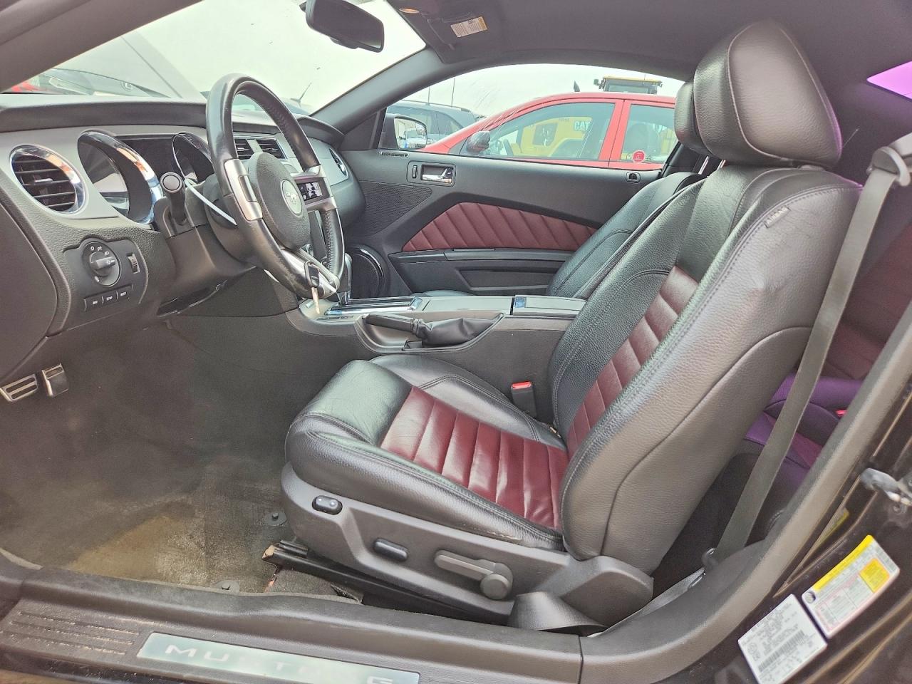 2012 Ford Mustang Black vin: 1ZVBP8AM9C5219144