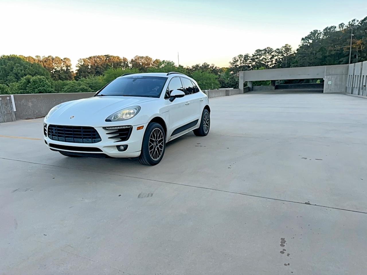 2015 Porsche Macan S White vin: WP1AB2A54FLB65950