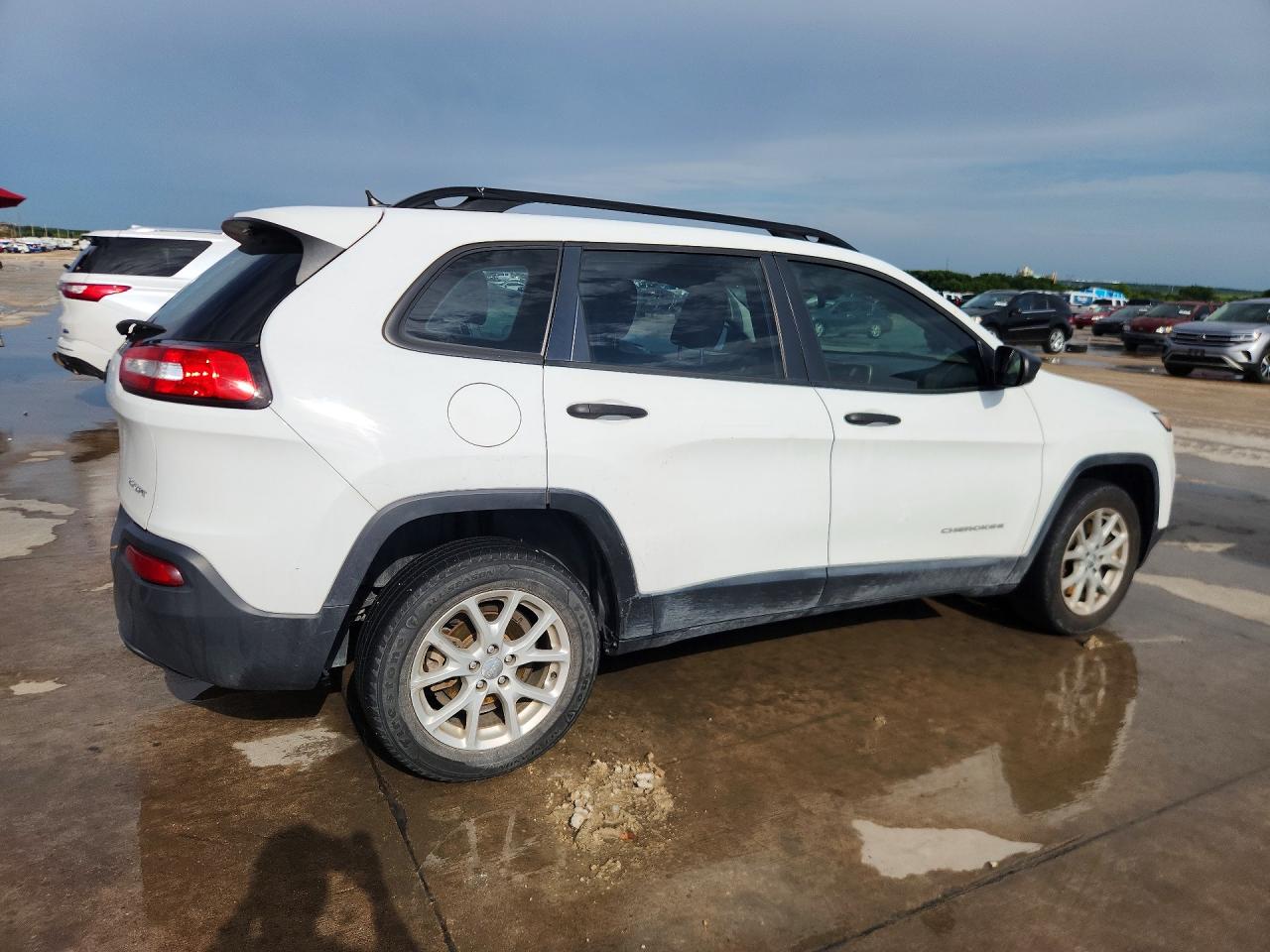 2015 Jeep Cherokee Sport White vin: 1C4PJLABXFW761038