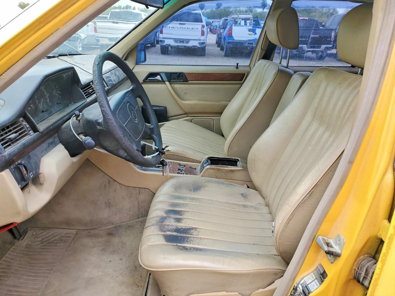1993 Mercedes-benz 300 D Желтый vin: WDBEB28E4PB972550