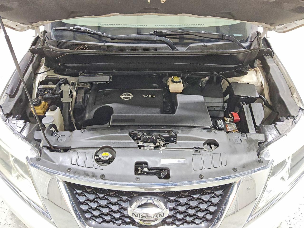 2014 Nissan Pathfinder S White vin: 5N1AR2MN9EC646831