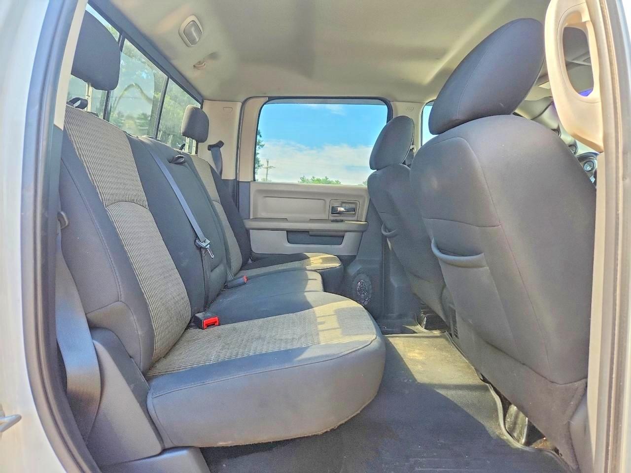 2010 Dodge Ram 2500 White vin: 3D7UT2CLXAG125455