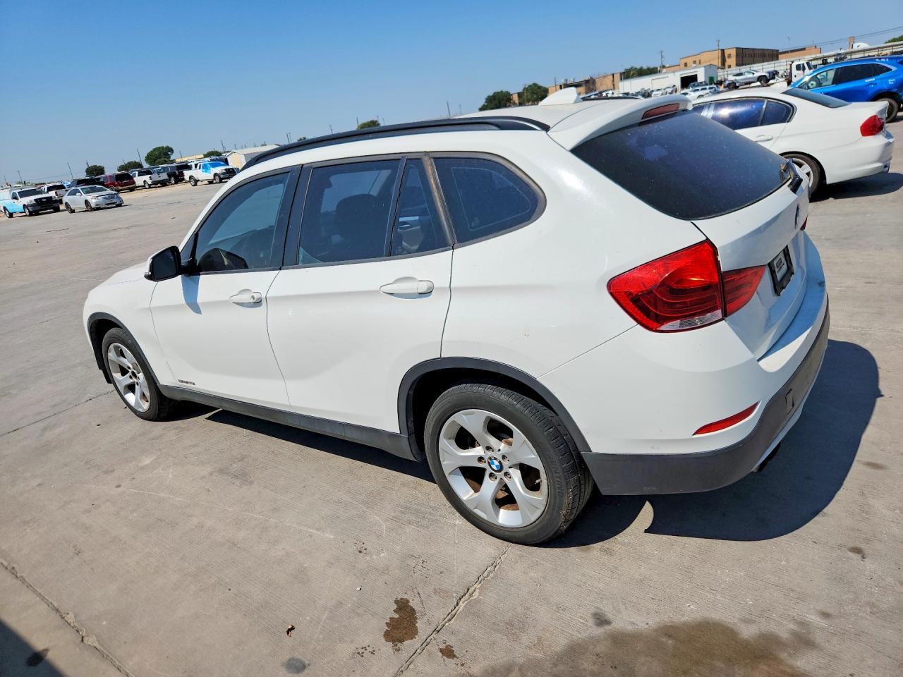 2014 Bmw X1 Sdrive28i White vin: WBAVM1C5XEVW51635