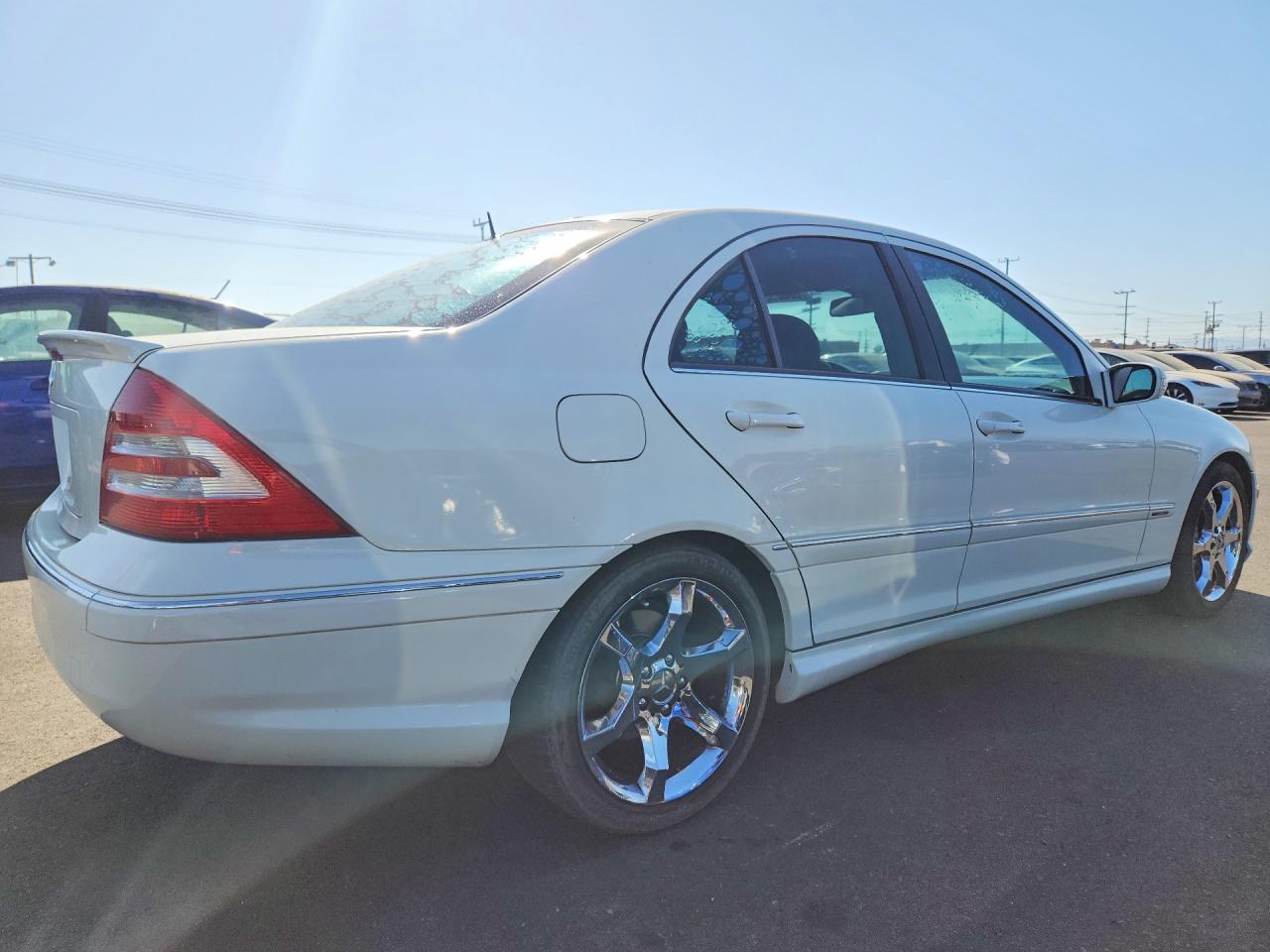 2007 Mercedes-benz C 230 White vin: WDBRF52H37F910026