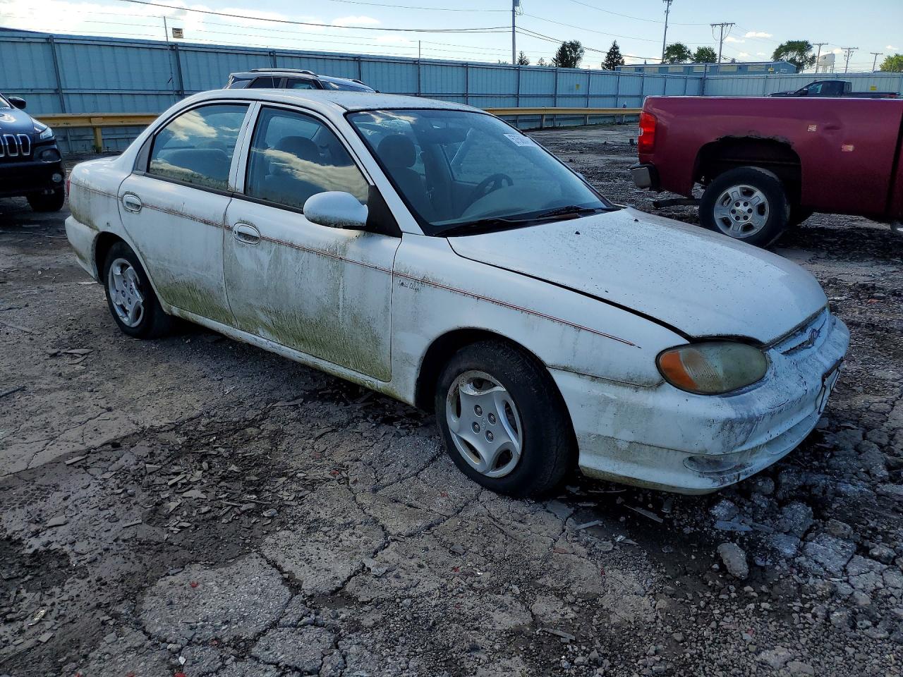 2001 Kia Sephia Base White vin: KNAFB121615011750