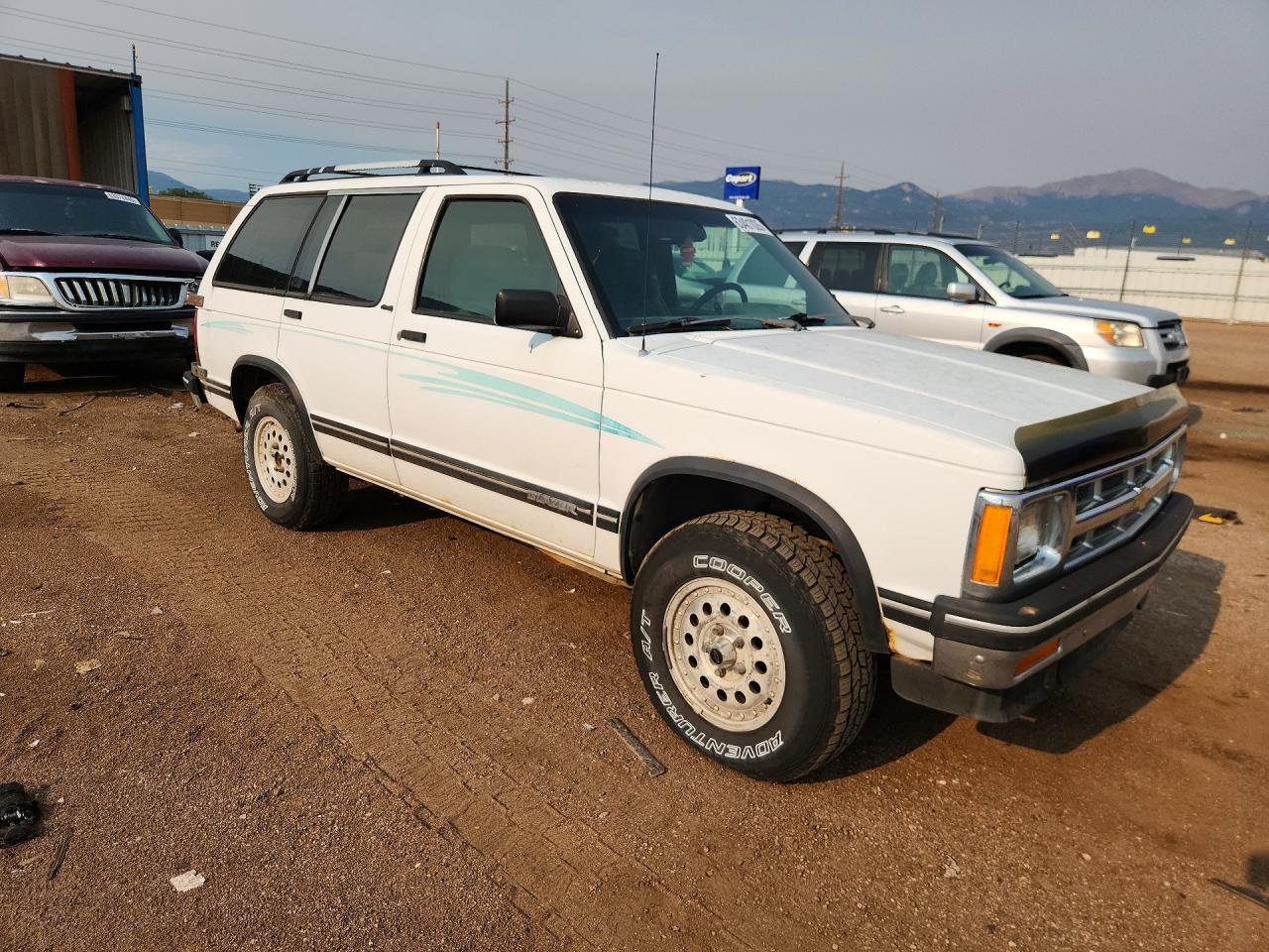 1993 Chevrolet Blazer S10 Белый vin: 1GNDT13W1P2174776