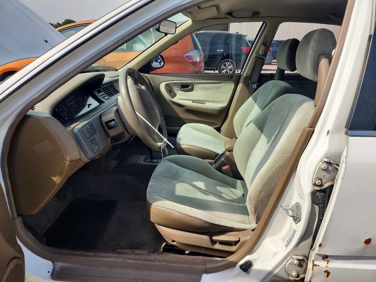 1995 Honda Civic Lx White vin: 1HGEG8658SL021183