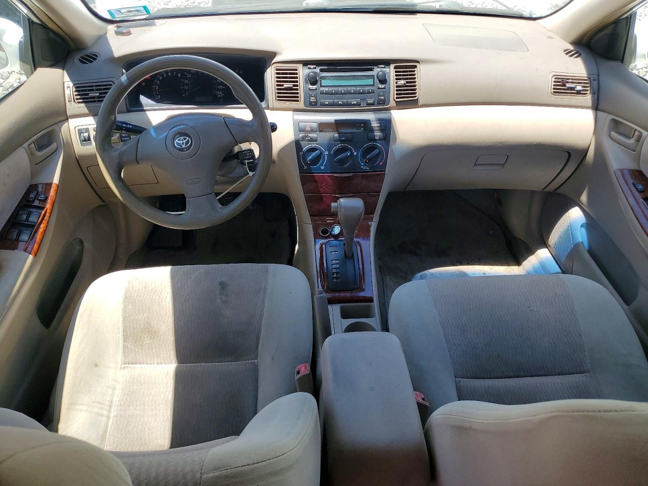 2006 Toyota Corolla Le White vin: JTDBR32E460098757