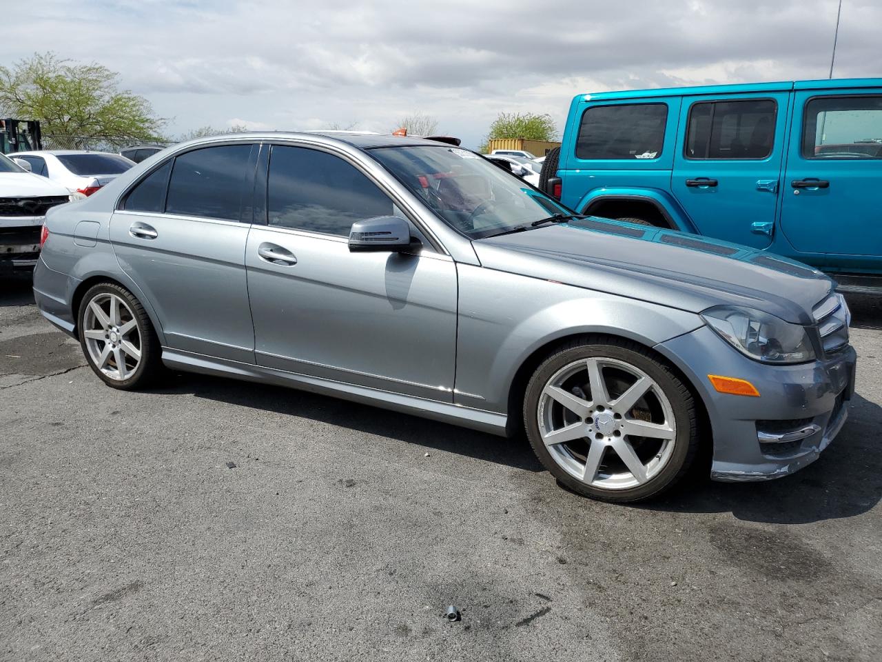 2013 Mercedes-benz C 250 Gray vin: WDDGF4HB2DR274222