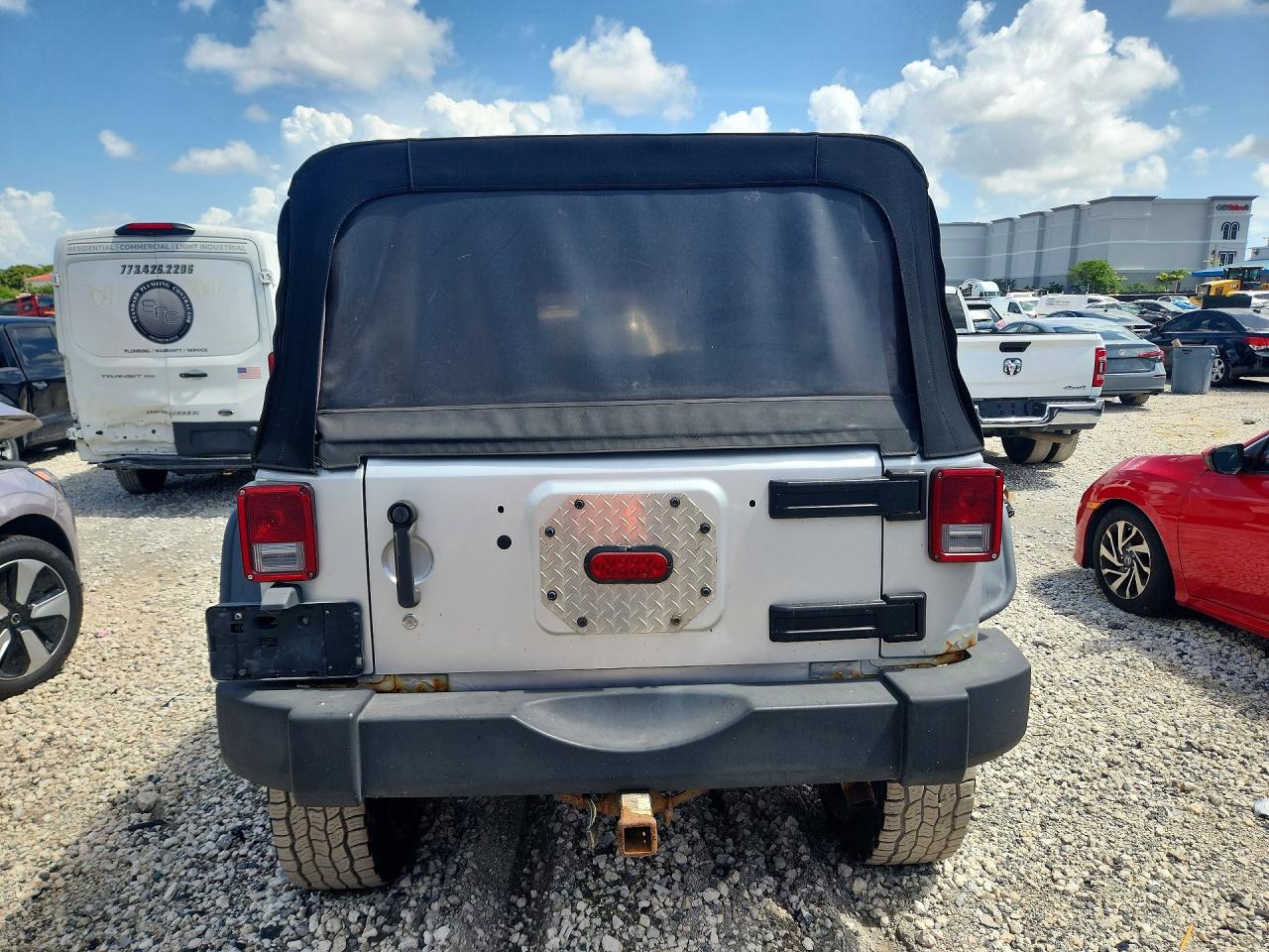 2007 Jeep Wrangler X Silver vin: 1J4GA39197L140348