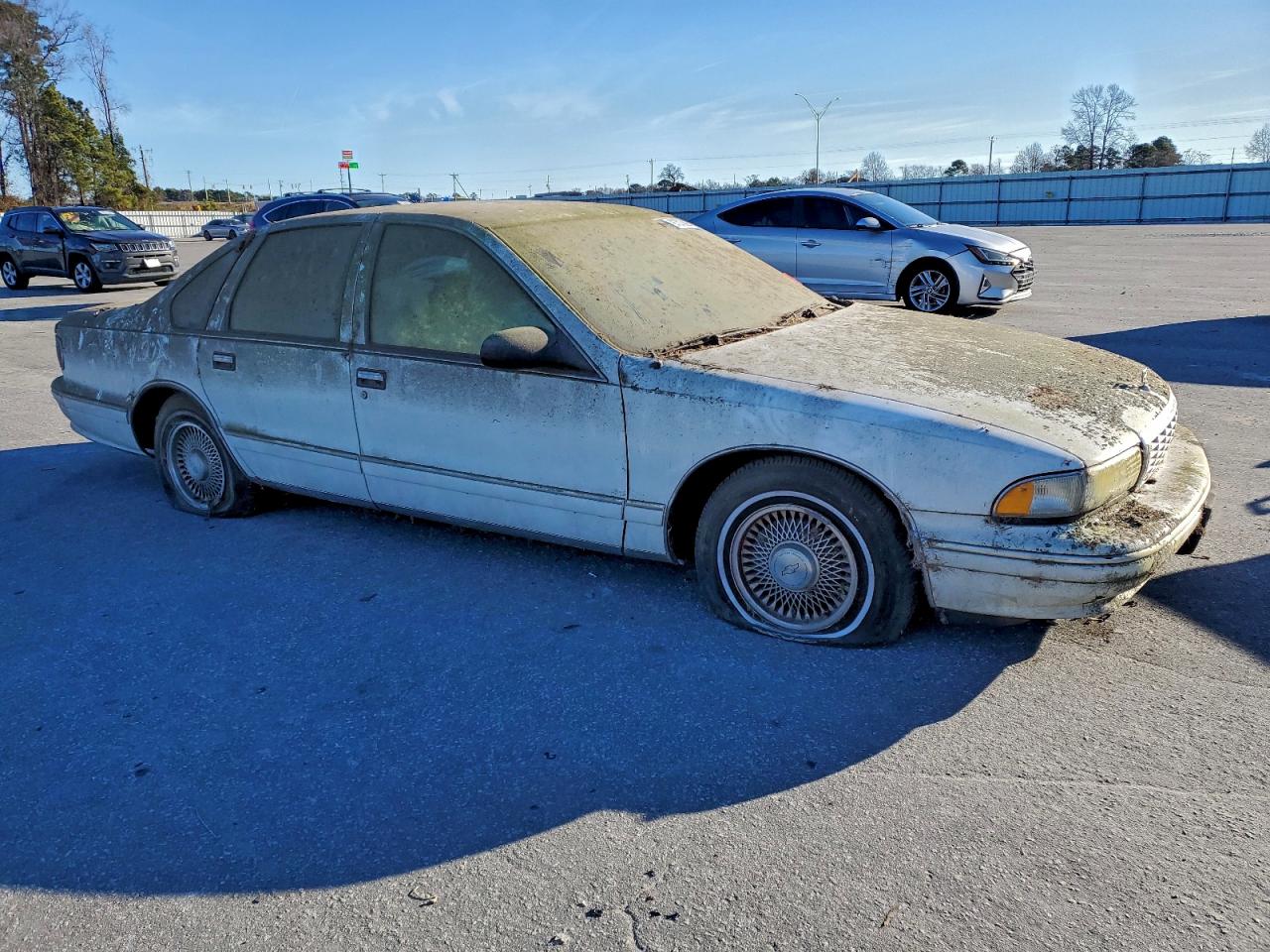 1996 Chevrolet Caprice Classic White vin: 1G1BL52W7TR185008