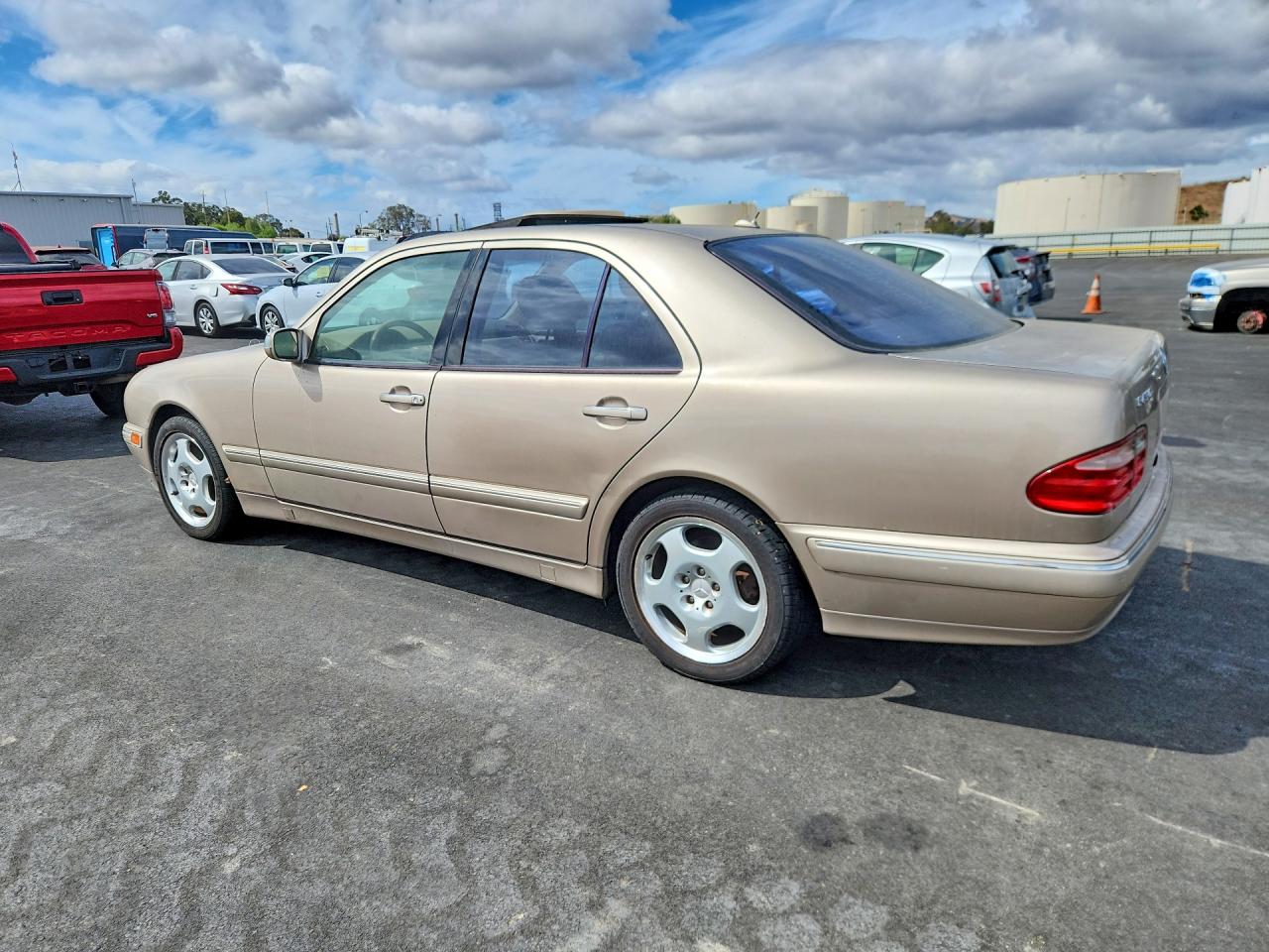 2001 Mercedes-benz E 430 Gold vin: WDBJF70J61B185647