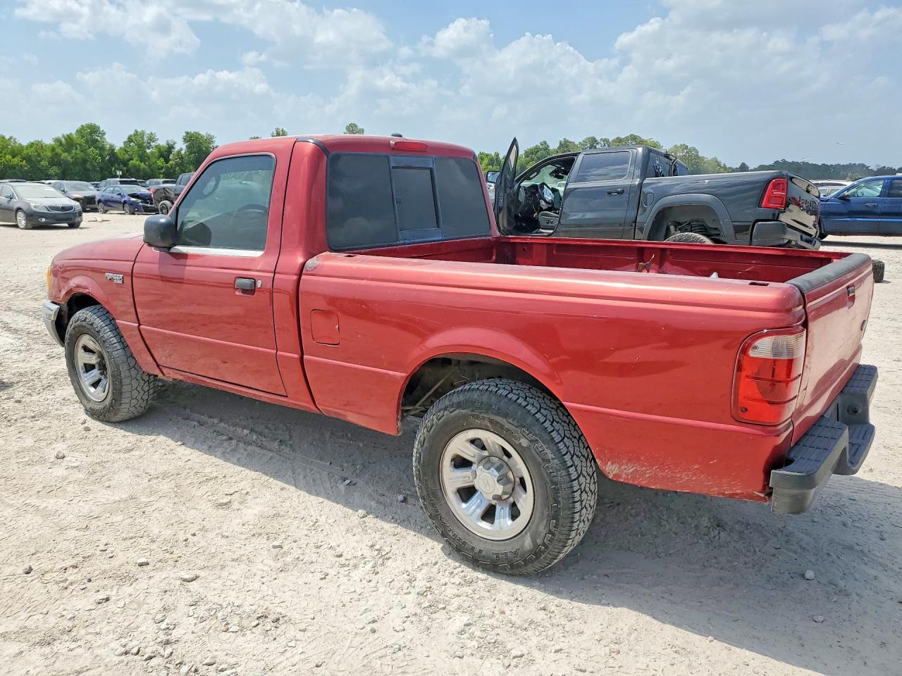 2003 Ford Ranger Red vin: 1FTYR10D23PB88646