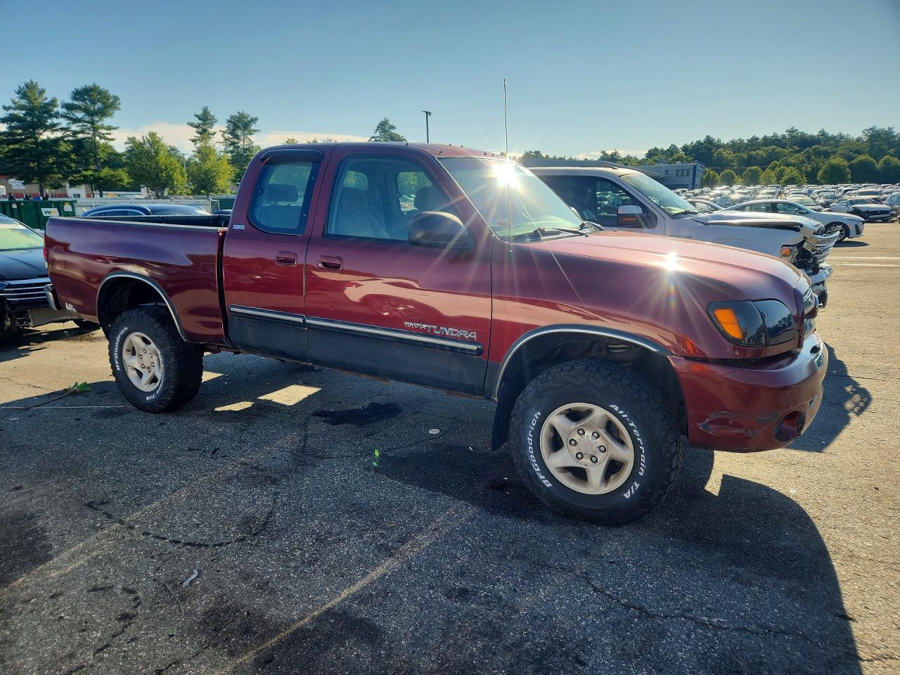 2004 Toyota Tundra Sr5 Red vin: 5TBBN44174S434402