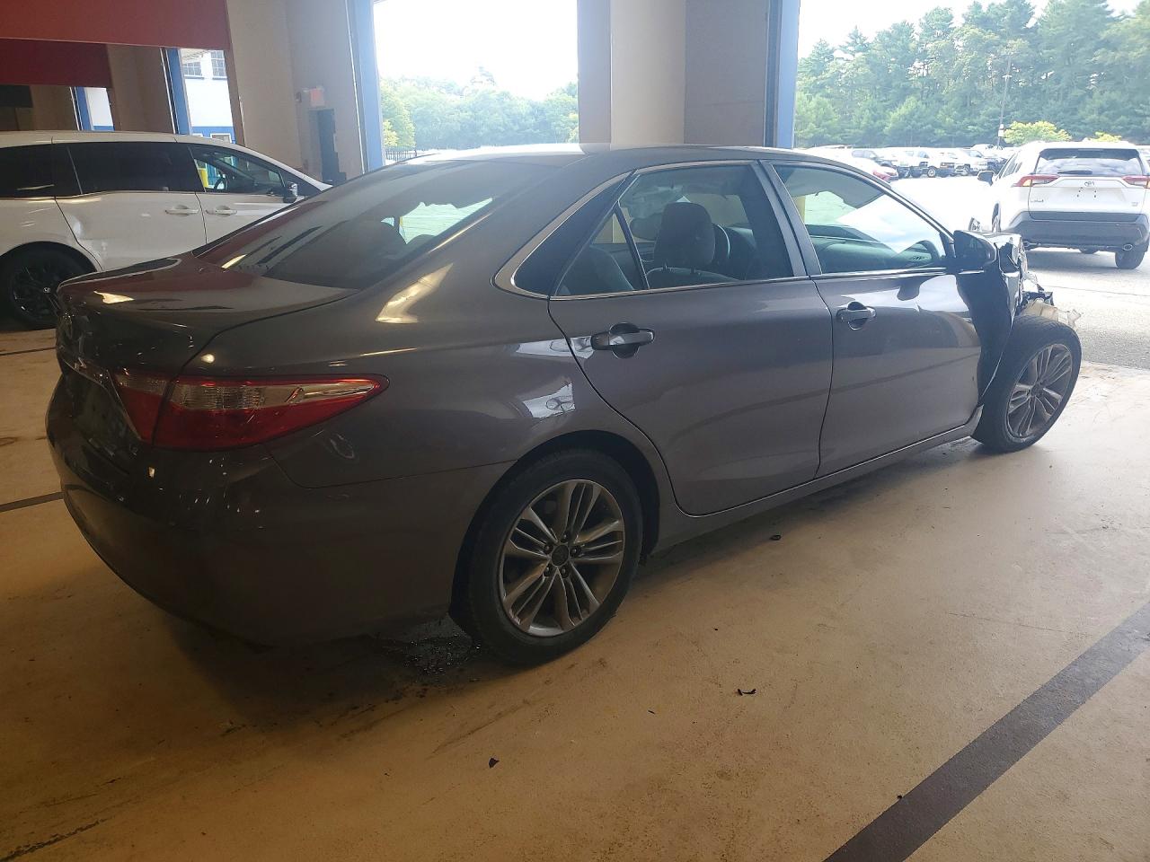 2015 Toyota Camry Le Gray vin: 4T4BF1FK0FR461787