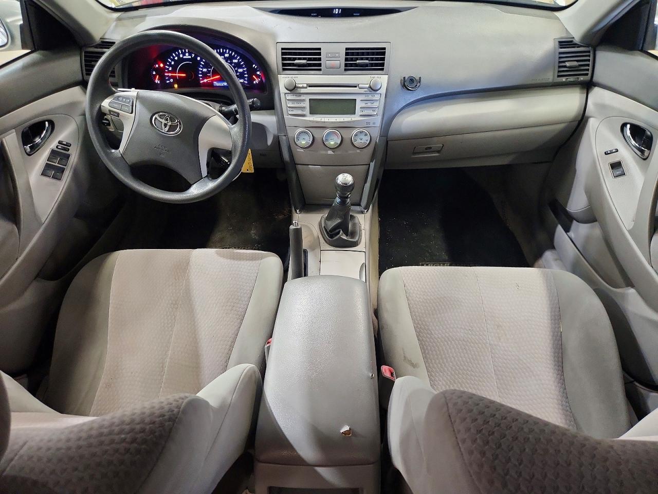 2010 Toyota Camry Base Silver vin: 4T1BF3EK1AU031072