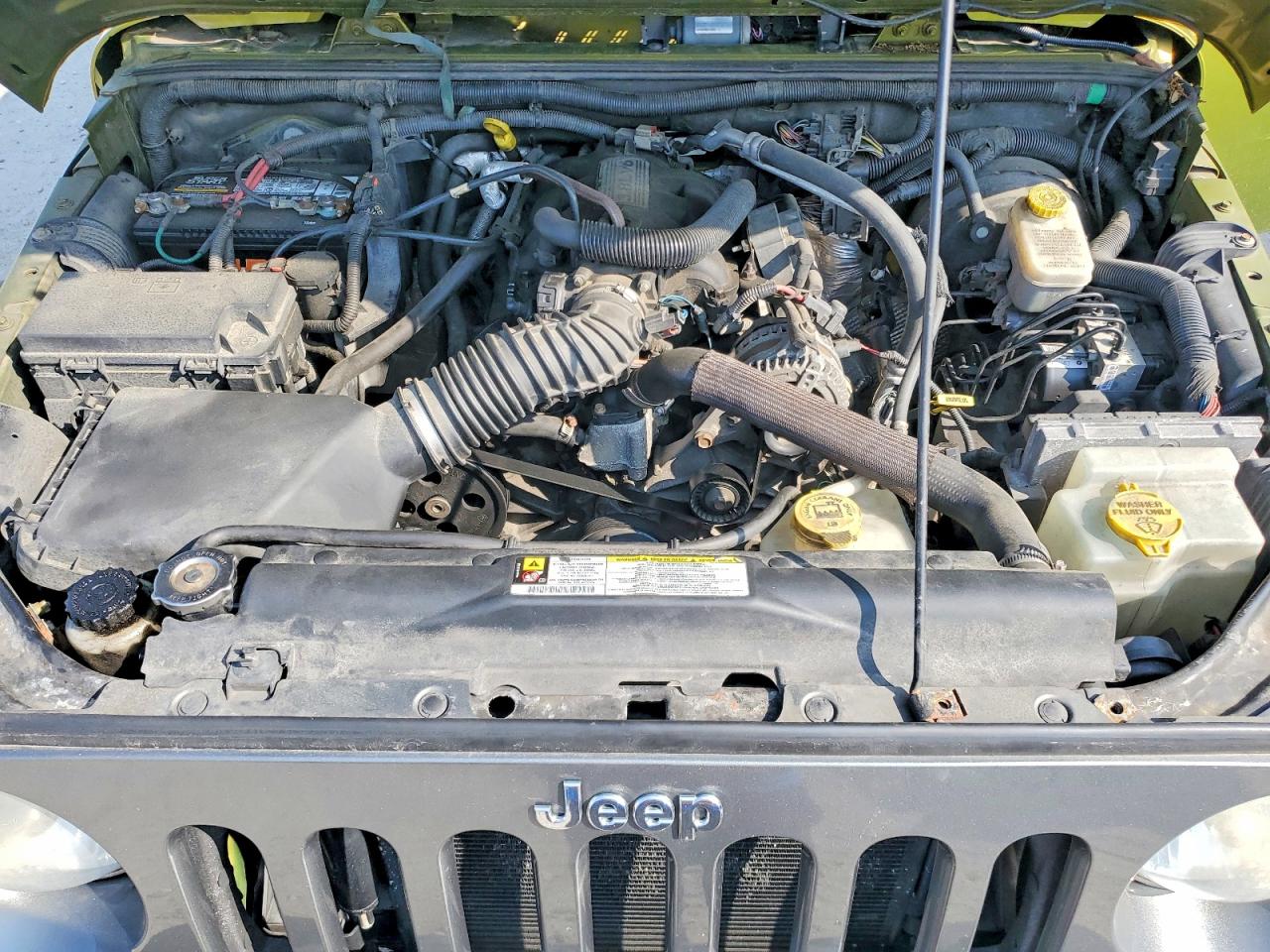 2010 Jeep Wrangler Unlimited Sport Green vin: 1J4BA3H17AL201246