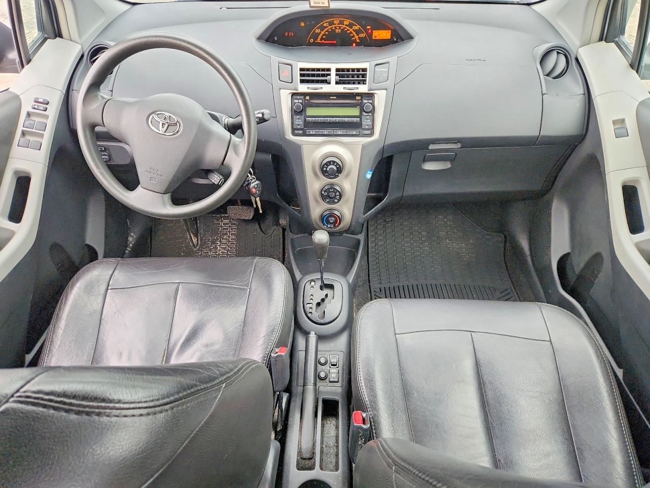 2009 Toyota Yaris Base Gray vin: JTDKT903795232612