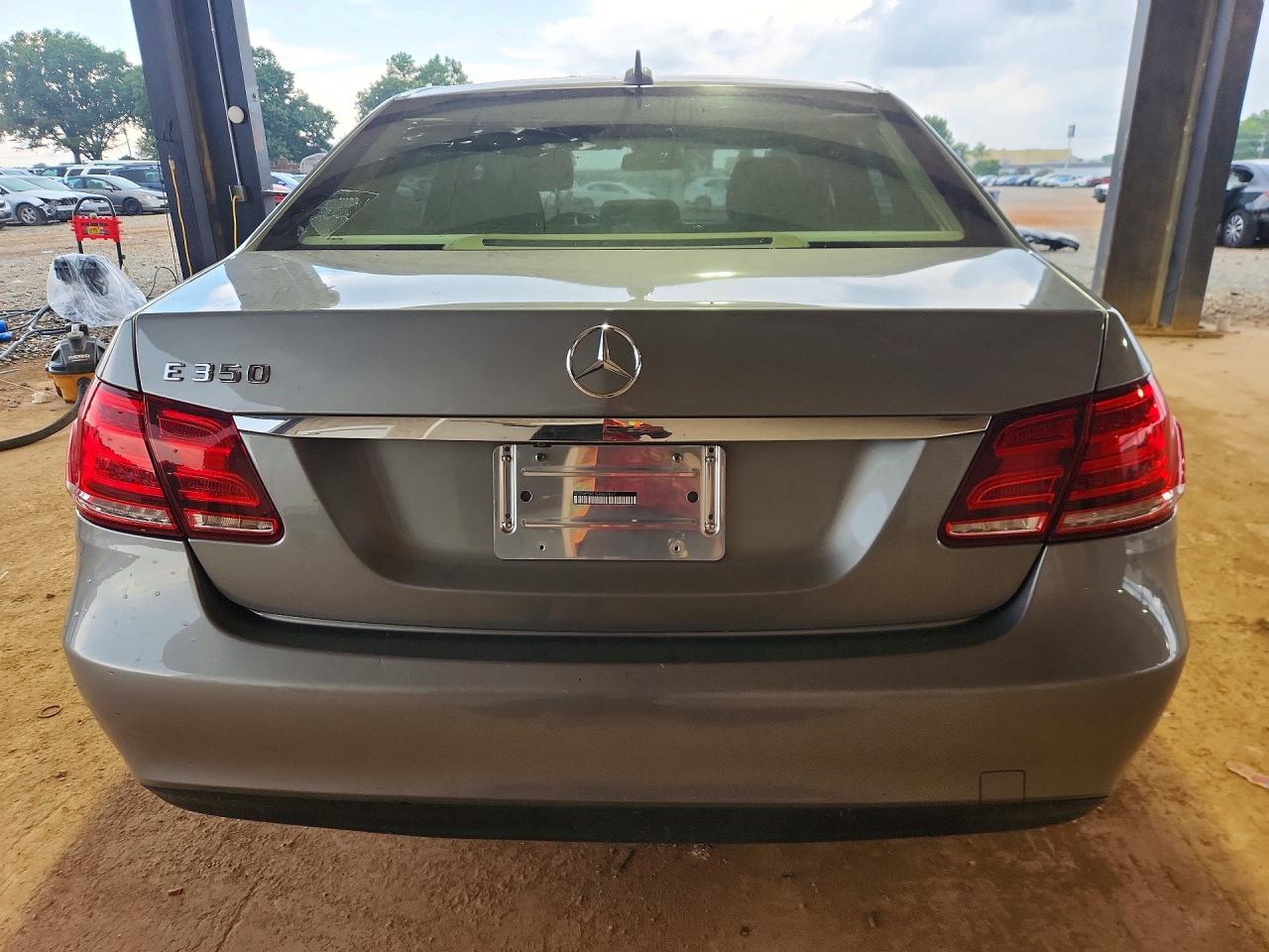 2014 Mercedes-benz E 350 Silver vin: WDDHF5KB1EA860817