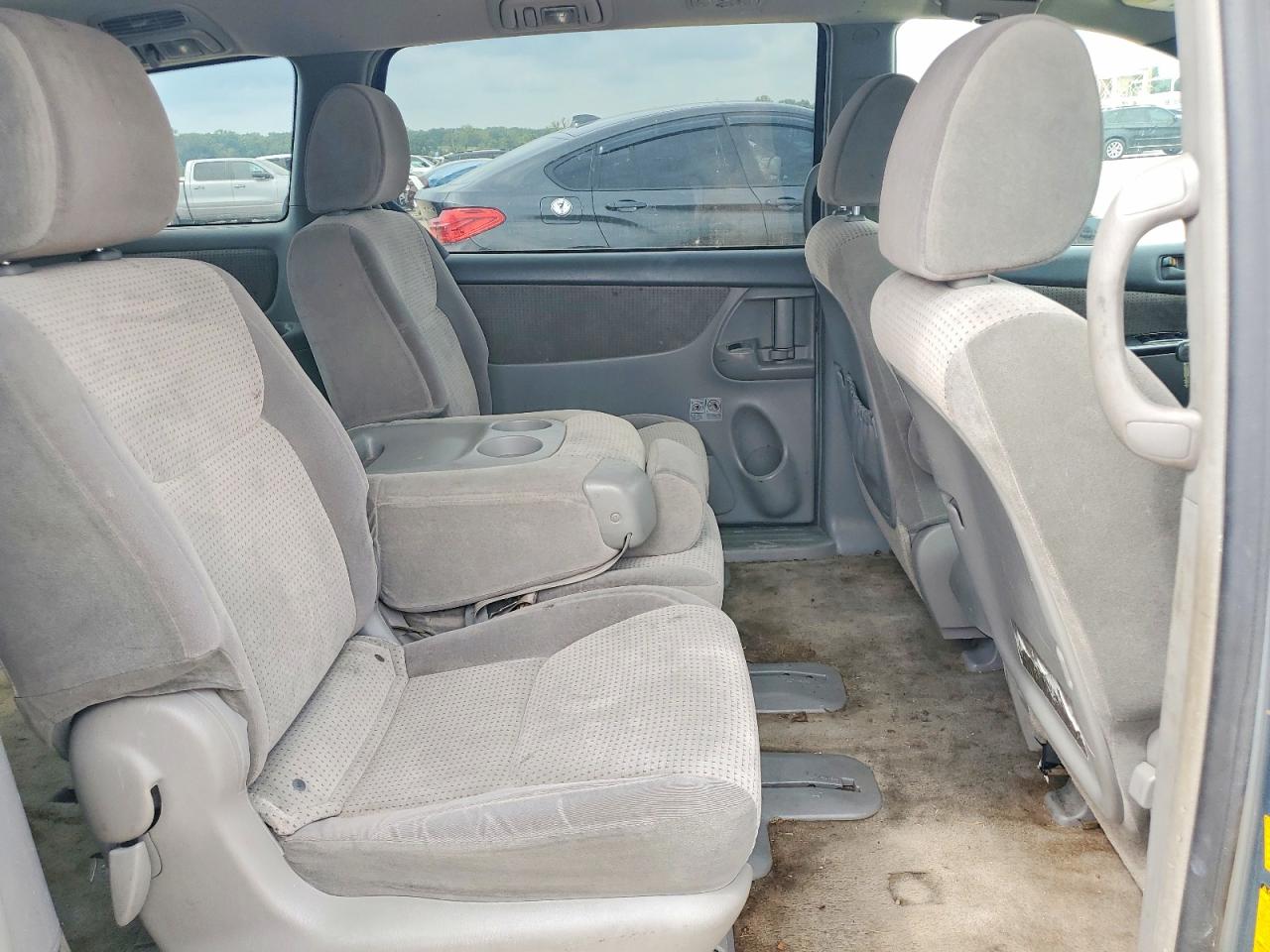 2010 Toyota Sienna Le 8-passenger Синий vin: 5TDKK4CC0AS305044