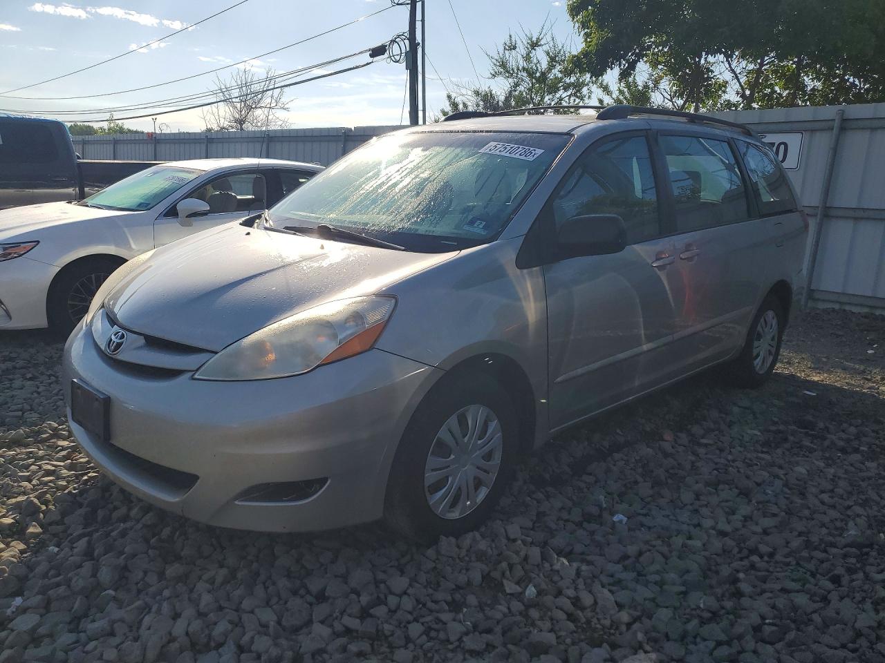 2009 Toyota Sienna Ce 7-passenger Серебряный vin: 5TDZK23C69S280617