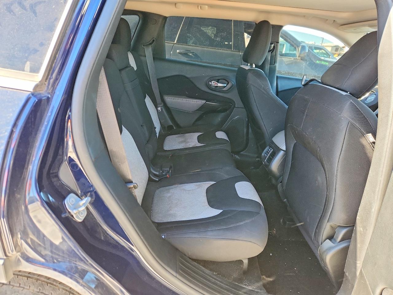 2014 Jeep Cherokee Latitude Blue vin: 1C4PJMCB9EW192460