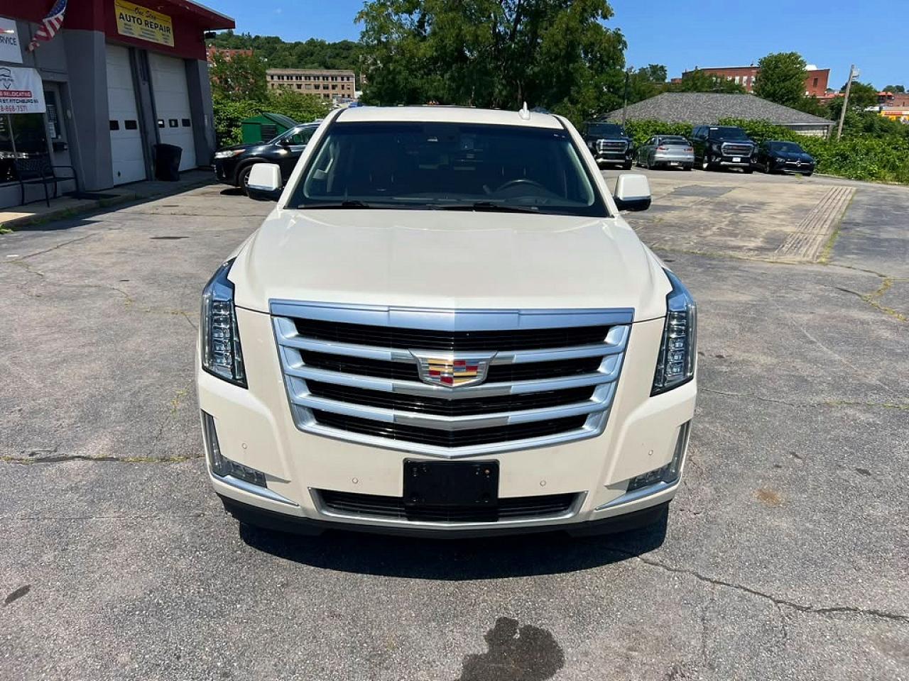 2015 Cadillac Escalade Premium White vin: 1GYS4NKJ2FR678120