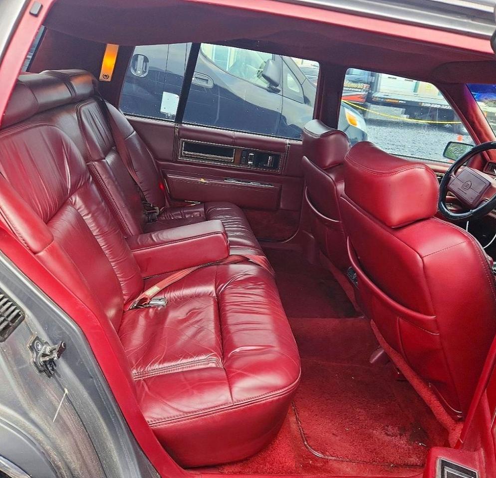 1992 Cadillac Deville Gray vin: 1G6CD53B6N4230897