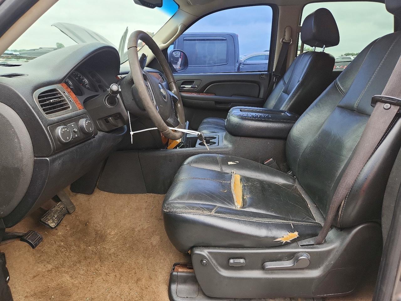 2007 Chevrolet Tahoe K1500 Silver vin: 1GNFK13047R210846