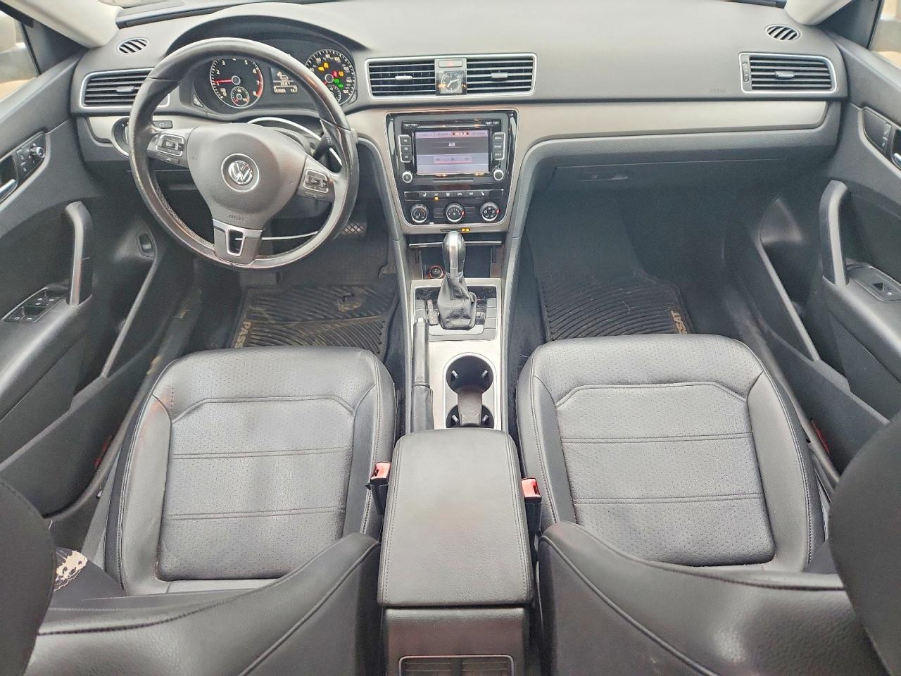 2015 Volkswagen Passat Se Beige vin: 1VWBT7A38FC066334