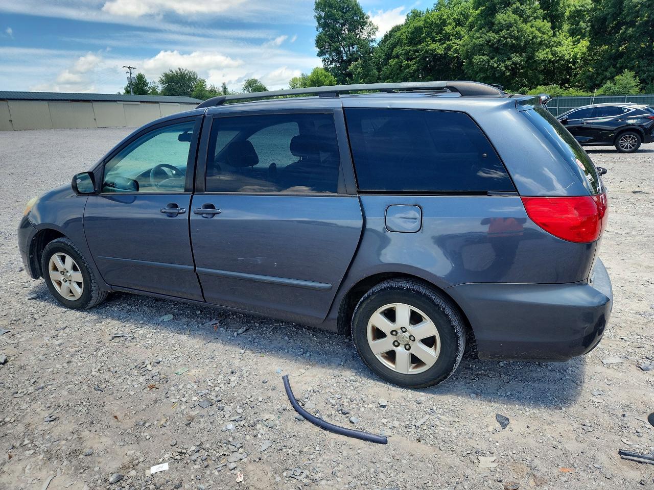 2006 Toyota Sienna Le 7 Passenger Blue vin: 5TDZA23C96S453108