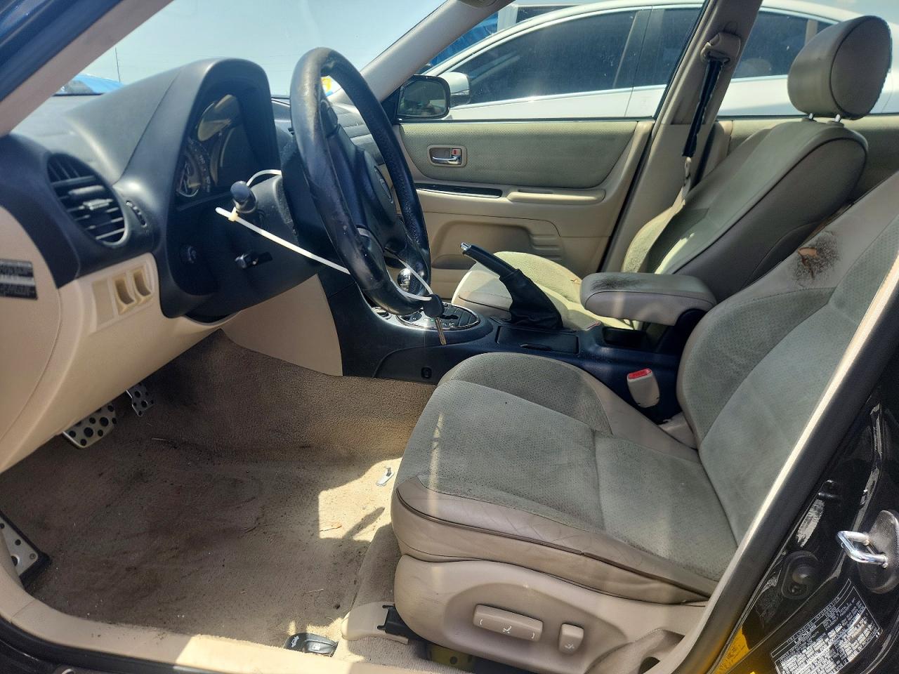 2002 Lexus Is 300 Черный vin: JTHBD192820049861