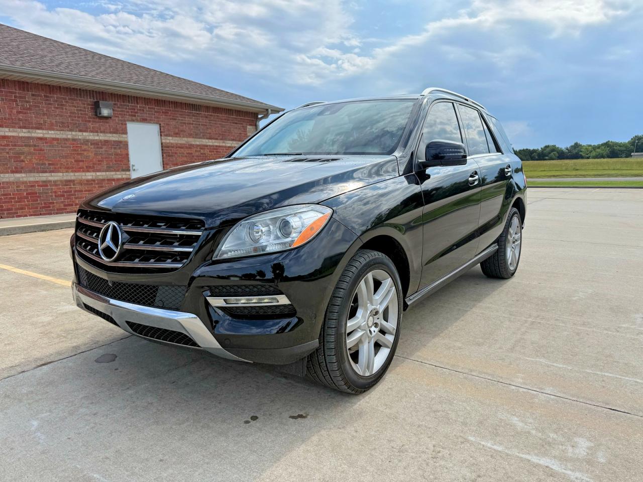2015 Mercedes-benz Ml 250 Bluetec Черный vin: 4JGDA0EB1FA503026
