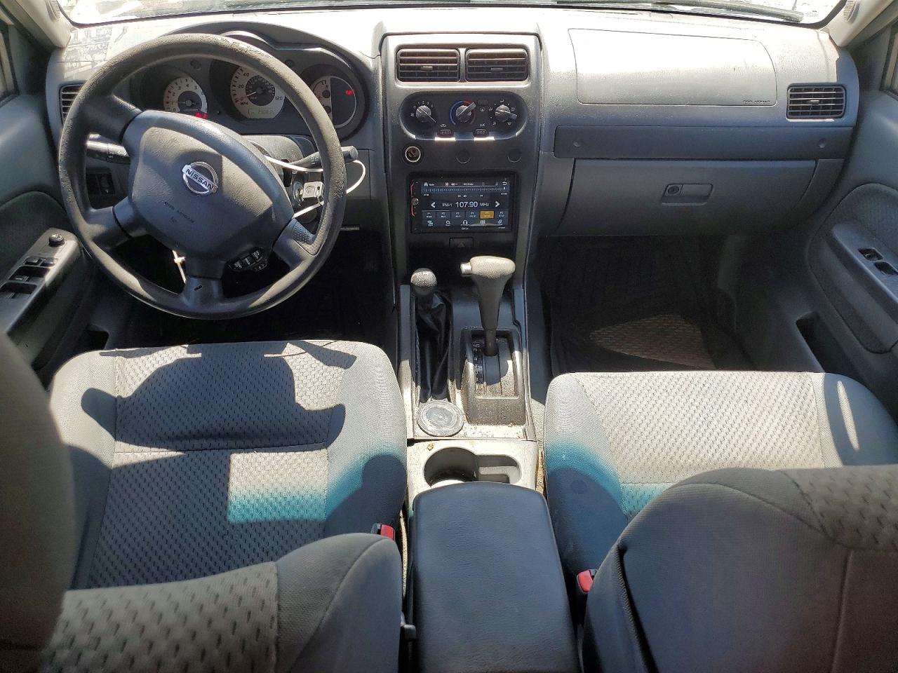 2004 Nissan Xterra Xe White vin: 5N1ED28Y84C630140