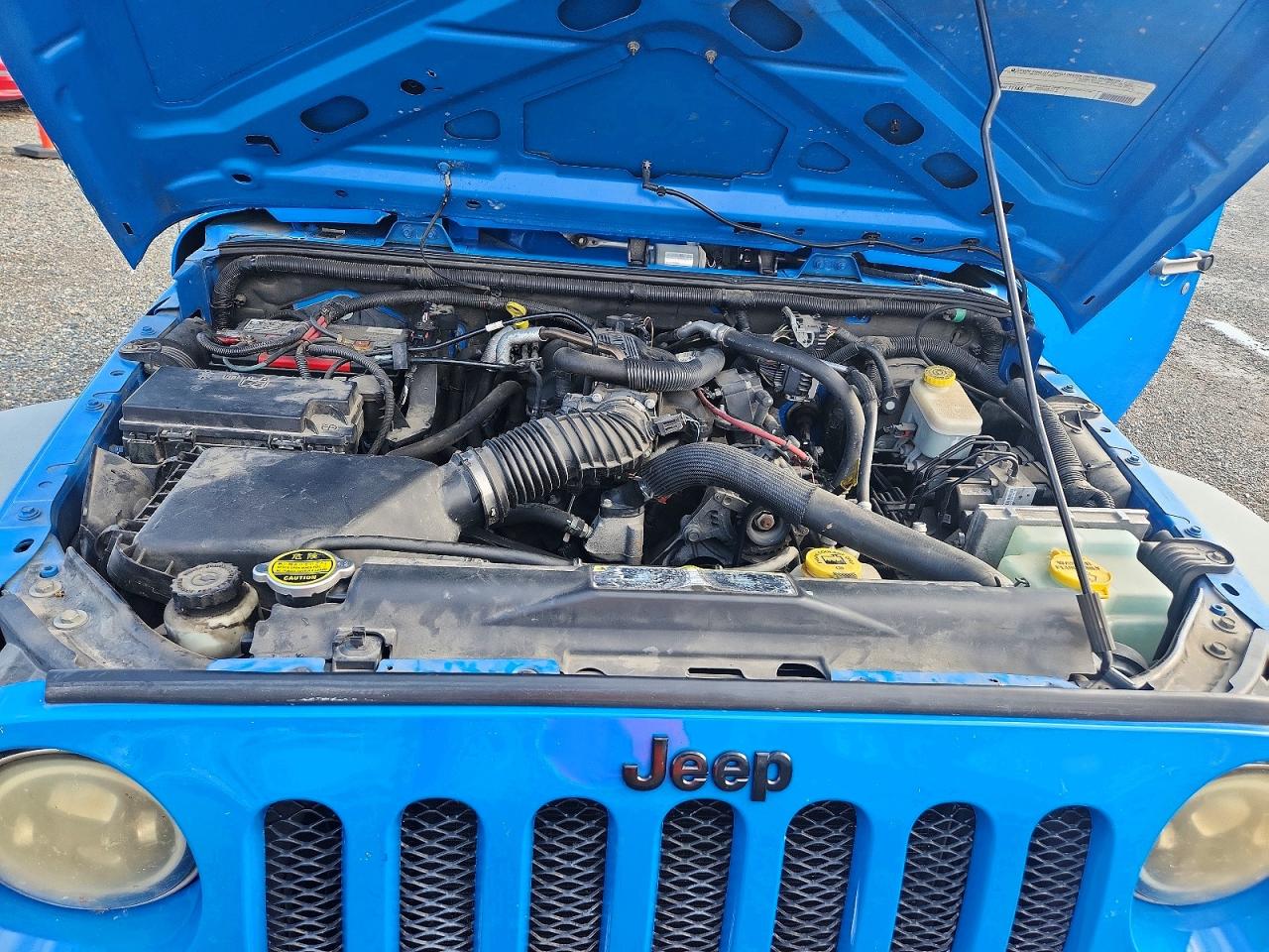 2011 Jeep Wrangler Sport Blue vin: 1J4AA2D13BL548926