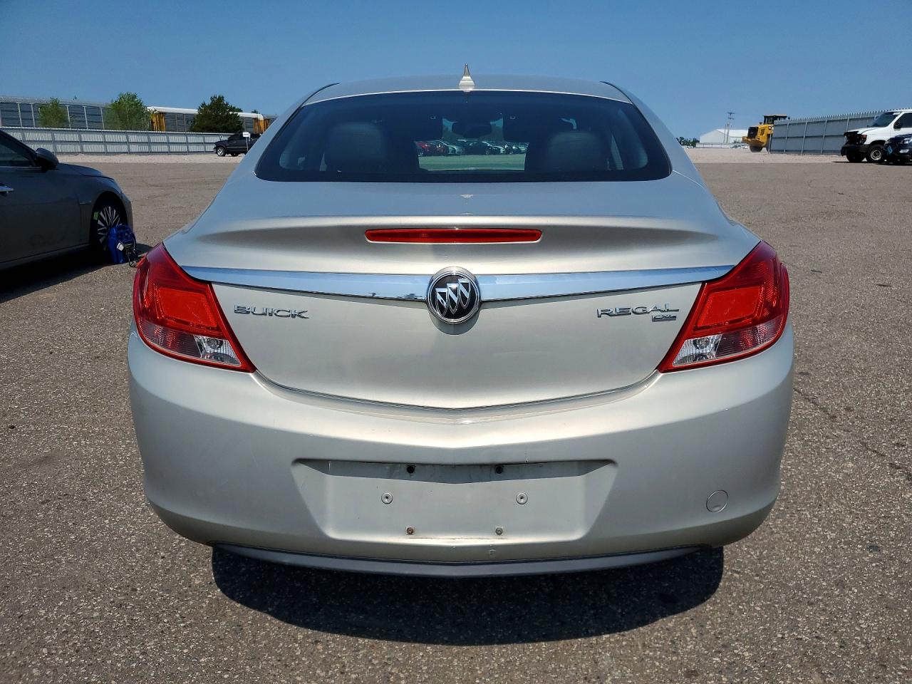 2011 Buick Regal Cxl Серебряный vin: W04GN5EC9B1124422