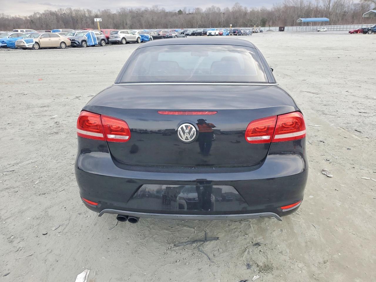 2012 Volkswagen Eos Komfort Black vin: WVWBW7AH0CV017330
