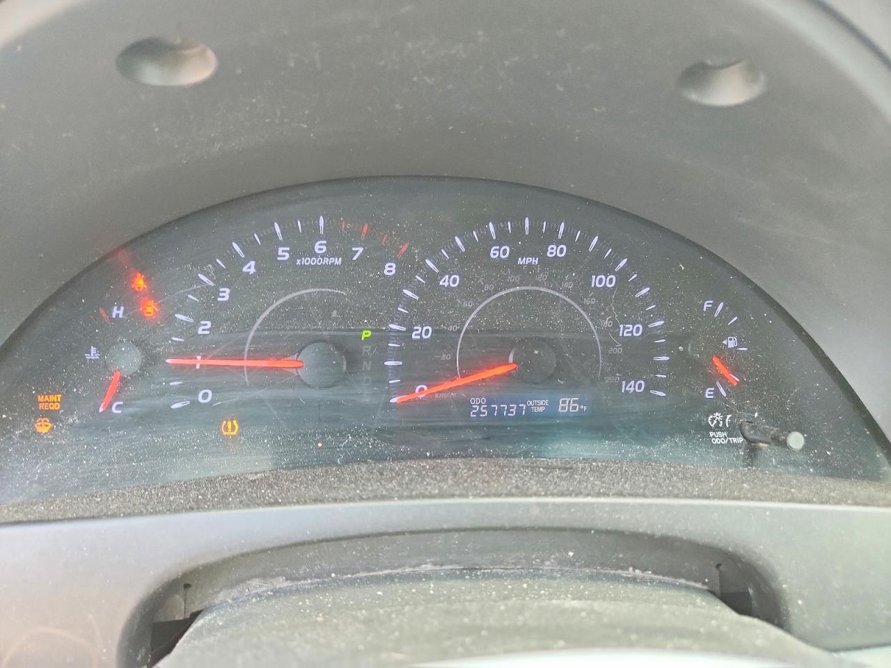 2010 Toyota Camry Le Red vin: 4T4BF3EK1AR079158