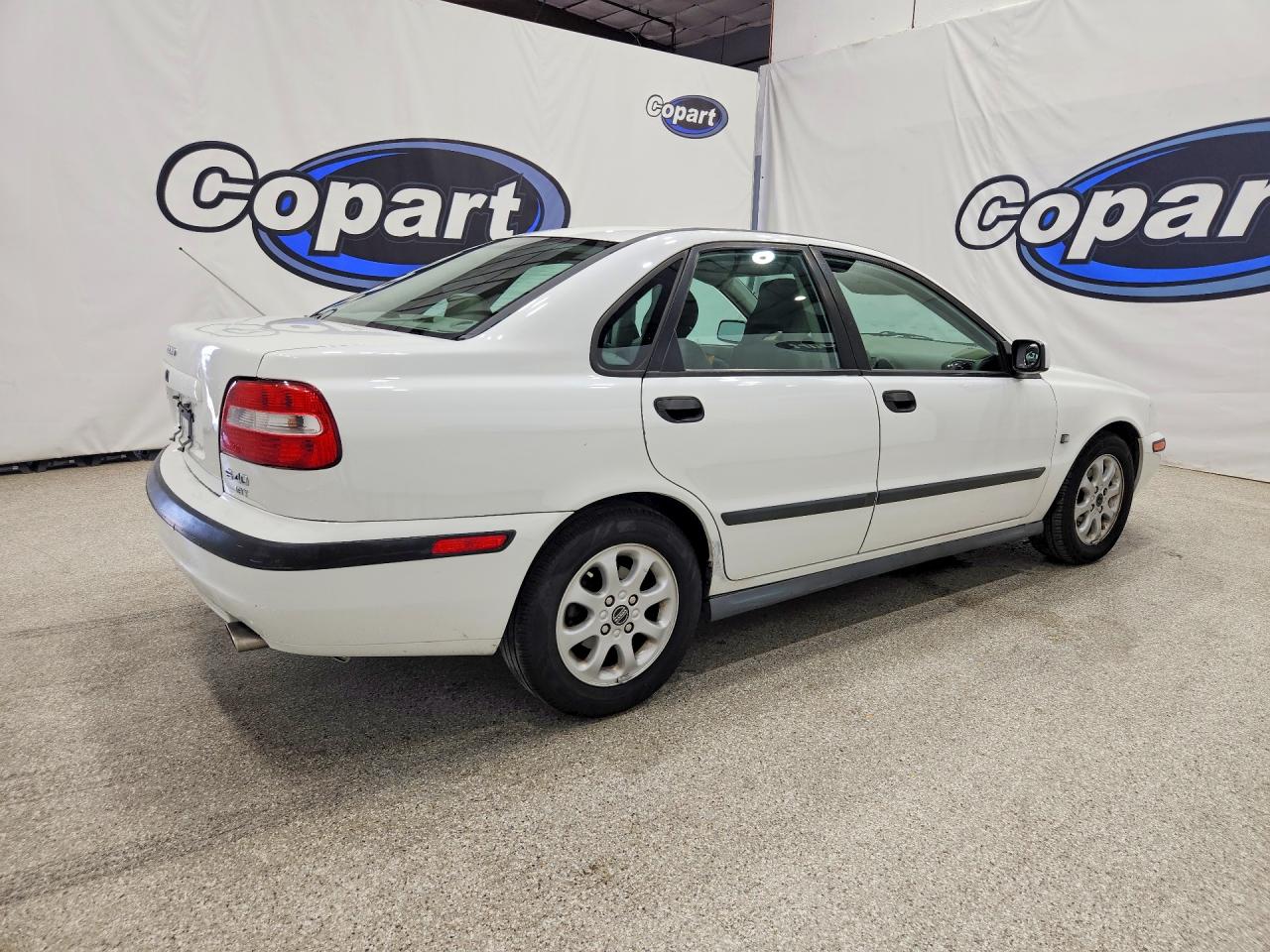2002 Volvo S40 1.9t White vin: YV1VS29512F829714