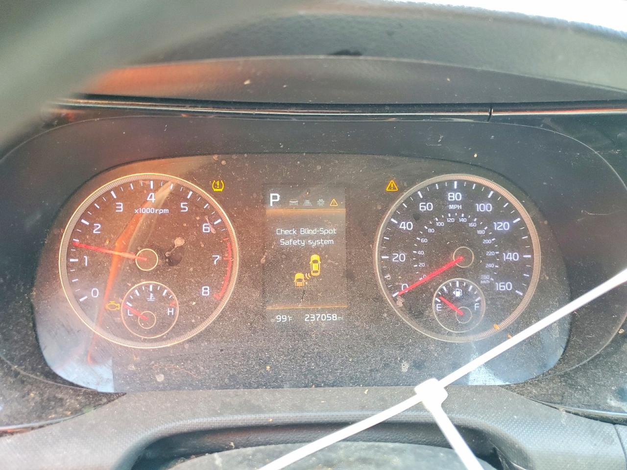 2022 Kia K5 Lxs Красный vin: 5XXG14J20NG086693