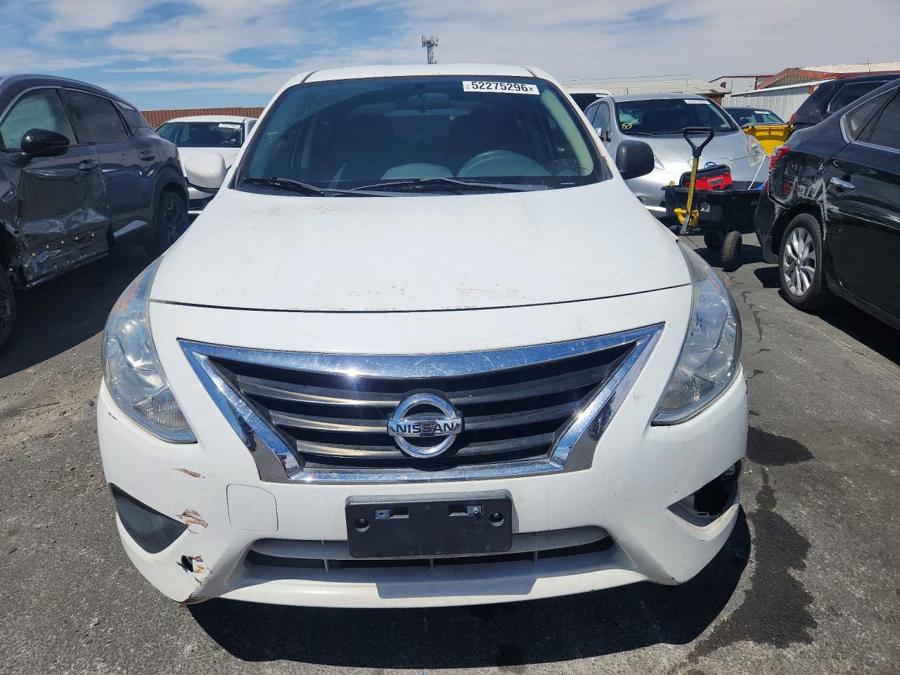 2015 Nissan Versa 1.6 Sv Белый vin: 3N1CN7APXFL886118