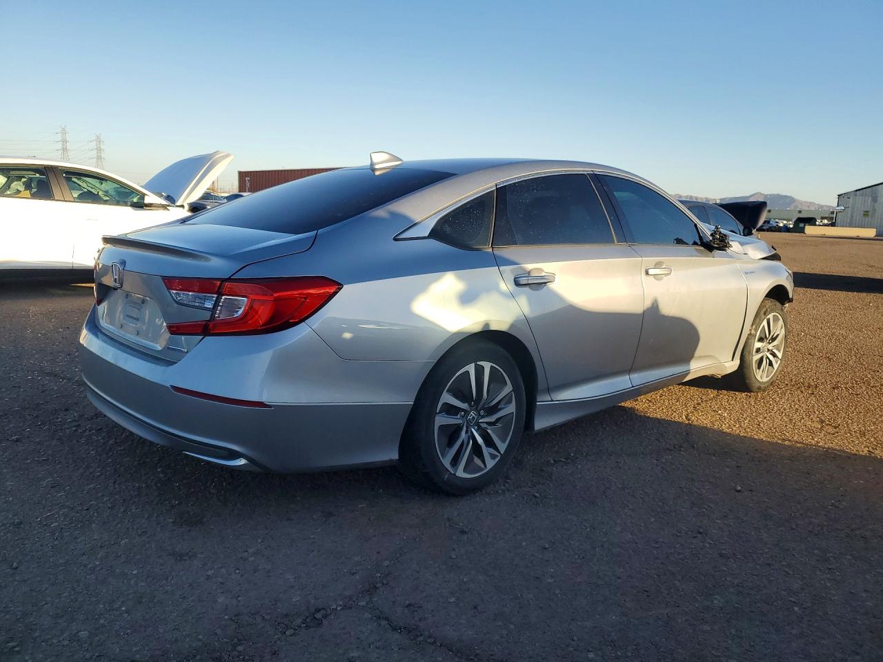 2019 Honda Accord Hybrid Silver vin: 1HGCV3F18KA010953