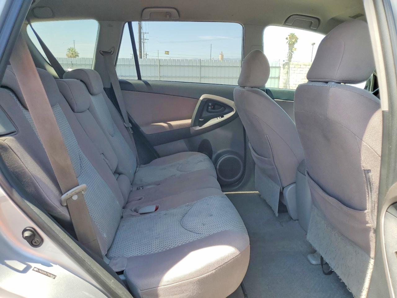 2007 Toyota Rav4 Base Silver vin: JTMZD33V275038587