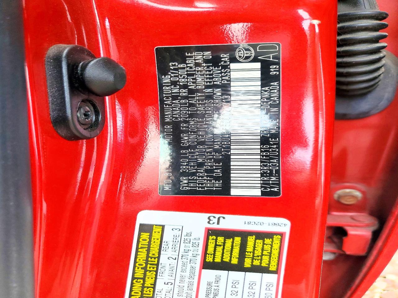 2013 Toyota Corolla Le Red vin: 2T1BU4EE5DC027313