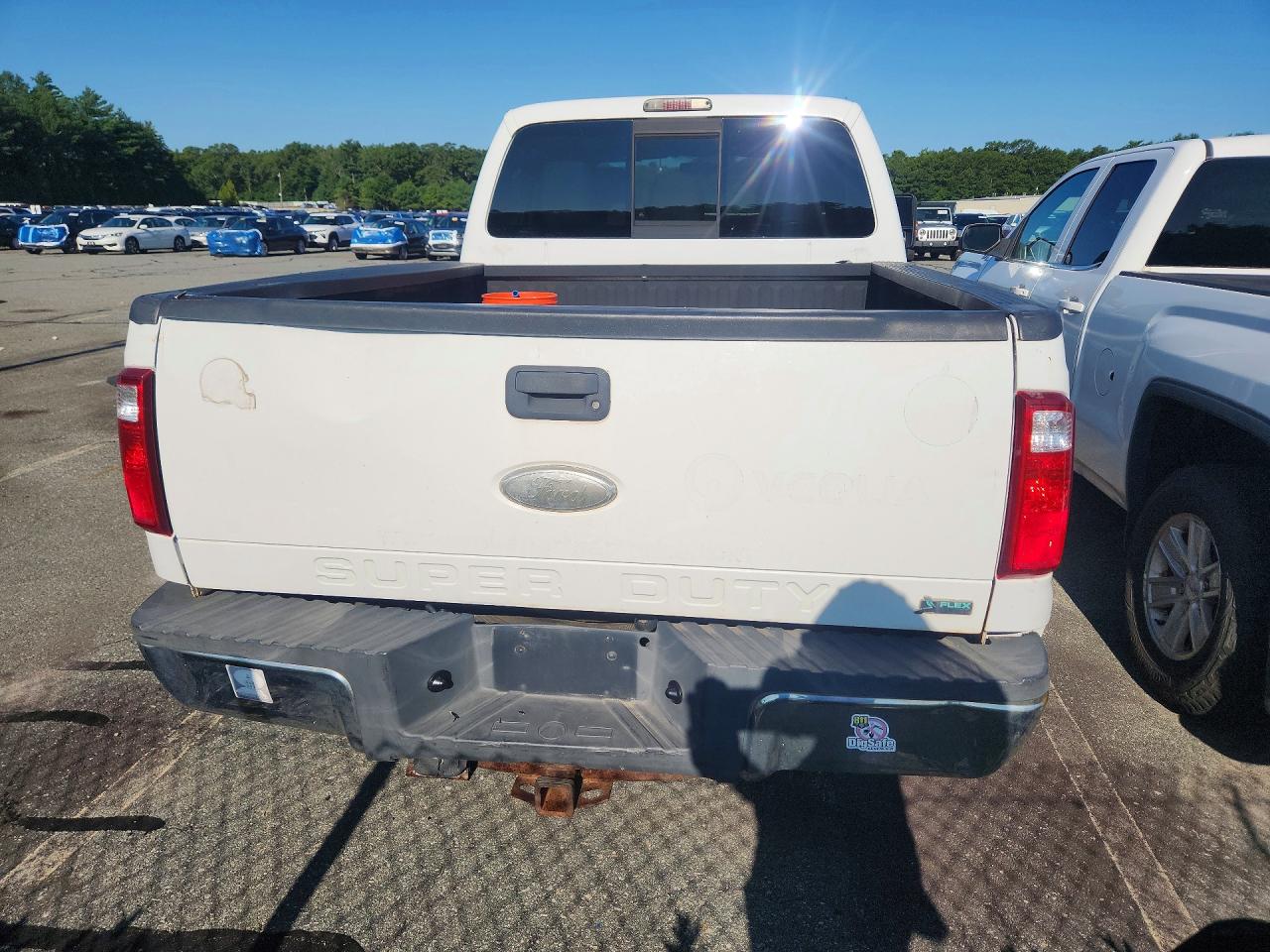 2011 Ford F250 Super Duty White vin: 1FT7W2B68BEC77088