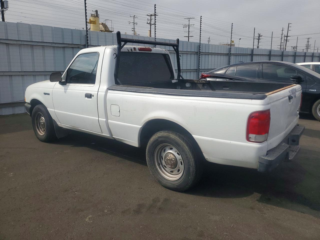 2000 Ford Ranger White vin: 1FTYR10V4YPB06853